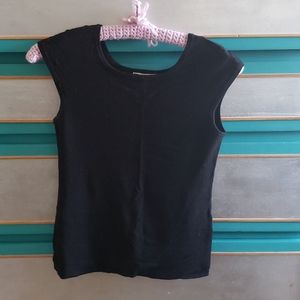 Black sleeveless Effie's Heart sweater top